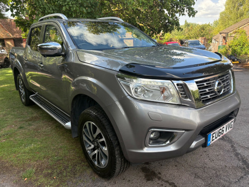 Nissan Navara  Double Cab Pick Up Tekna 2.3dCi 190 4WD Auto