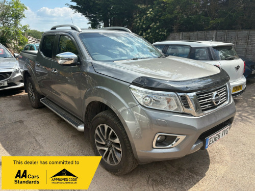 Nissan Navara  Double Cab Pick Up Tekna 2.3dCi 190 4WD Auto