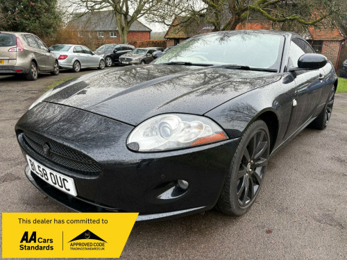 Jaguar XK  4.2 V8 COUPE 