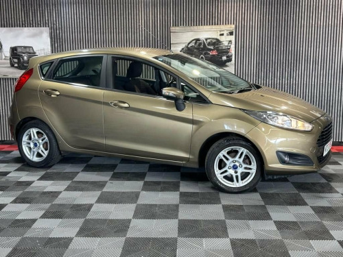 Ford Fiesta  1.25 Zetec Hatchback 5dr Petrol Manual Euro 5 (82 