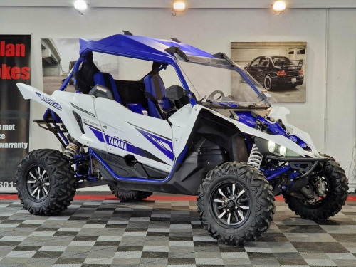 YAMAHA YXZ  0l 1.0 2dr