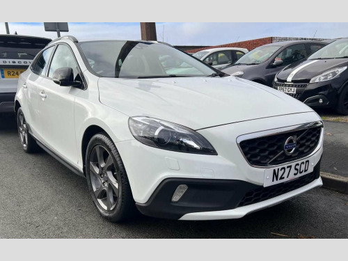 Volvo V40  1.6 D2 Lux Hatchback 5dr Diesel Powershift Euro 5 