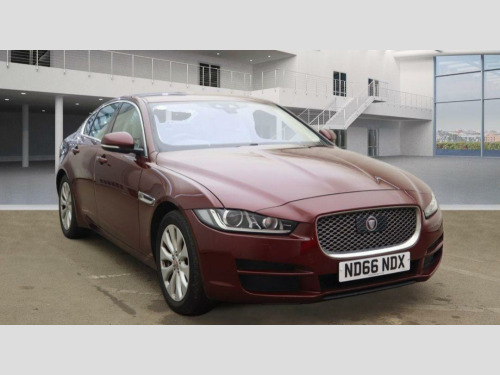 Jaguar XE  2.0d Portfolio Auto Euro 6 (s/s) 4dr