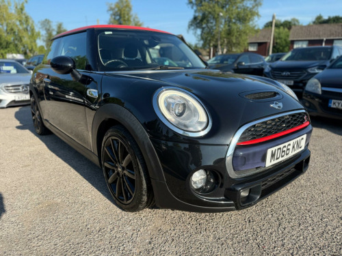 MINI Hatch  2.0 Cooper SD Auto 6Spd Euro 6 (s/s) 3dr