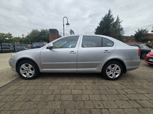 Skoda Octavia  1.6 TDI Elegance DSG Euro 5 5dr