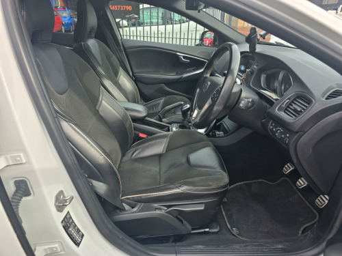 Volvo V40  1.6 D2 R-Design Euro 5 (s/s) 5dr 