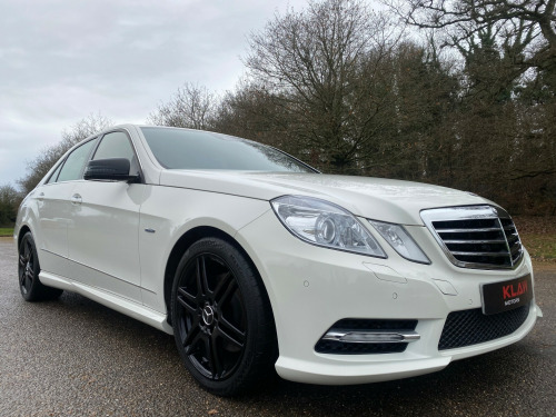 Mercedes-Benz E-Class E350 3.5 E350 V6 BlueEfficiency Avantgarde Saloon 4dr Petrol G-Tronic Euro 5 (s/ 