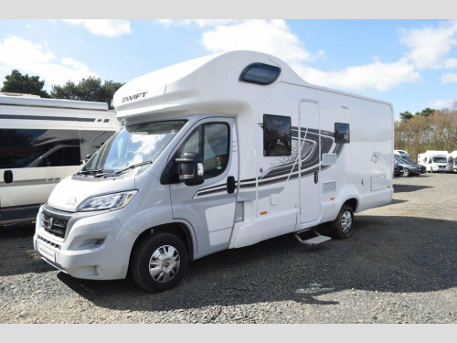 Suzuki Edge 494  4 Berth