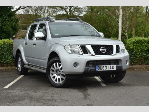 Nissan Navara  3.0 Dci V6 Outlaw Pickup 4dr Diesel Auto 4wd Euro 5 (231 Ps)