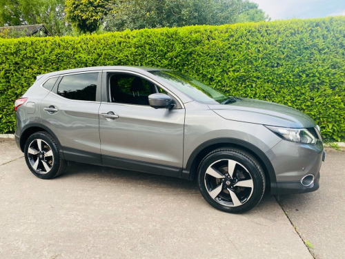 Nissan Qashqai  1.5 N-CONNECTA DCI 5d 108 BHP FRONT AND REAR PARKI