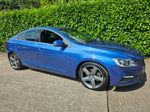 Volvo S60  2.0 D2 R-DESIGN NAV 4d 118 BHP HALF LEATHER-PARKIN