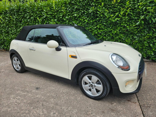 MINI Convertible  1.5 COOPER 2d 134 BHP 2XKEYS-ALLOYS-PARKING SENSOR