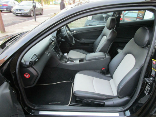 Mercedes-Benz C-Class C180 Kompressor 1.8 C180 Kompressor SE 2dr