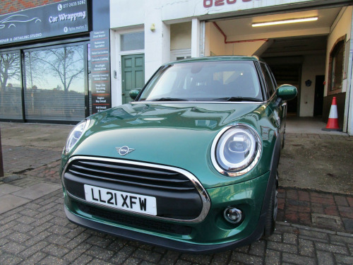 MINI Hatch  1.5 One Classic Steptronic Euro 6 (s/s) 5dr