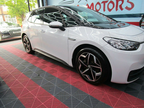 Volkswagen ID.3  Pro Performance 58kWh Life Auto 5dr