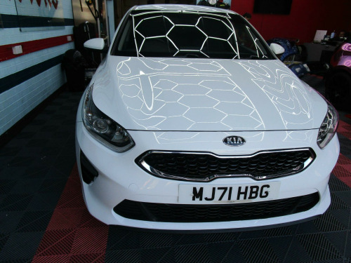 Kia ceed  1.6 CRDi MHEV 2 NAV Euro 6 (s/s) 5dr