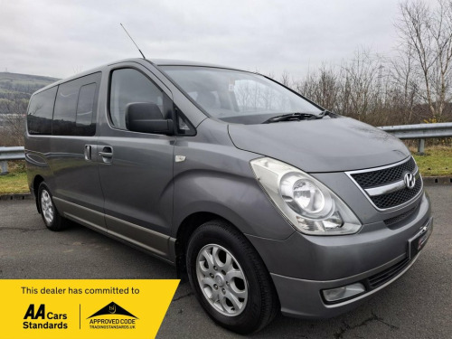 Hyundai i800  2.5 CRDi Style MPV 5dr Diesel Manual Euro 4 (168 b