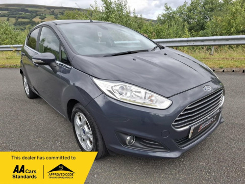 Ford Fiesta  1.6 TDCi ECOnetic Titanium Hatchback 5dr Diesel Ma
