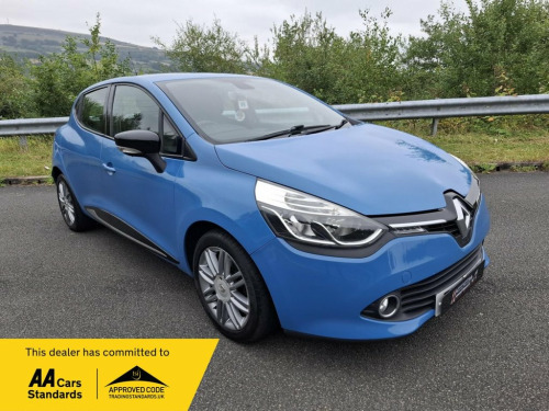 Renault Clio  1.2 16V Dynamique MediaNav Hatchback 5dr Petrol Ma