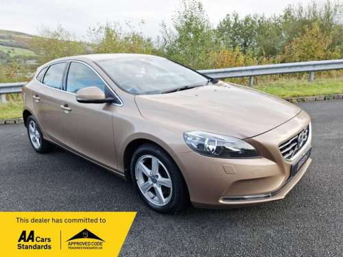 Volvo V40  2.0 D2 SE Hatchback 5dr Diesel Manual Euro 6 (s/s)