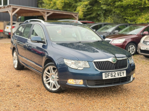 Skoda Superb  2.0 TFSI Elegance DSG Euro 5 5dr