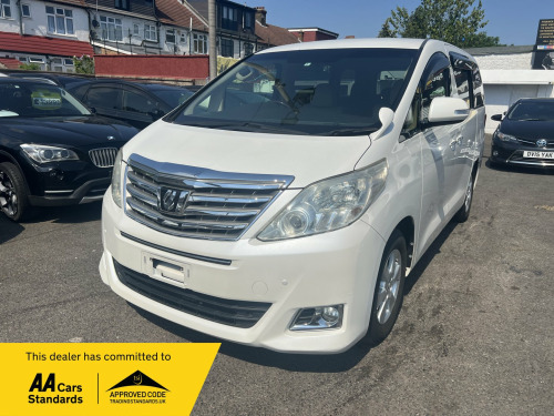 Toyota Alphard  240X Petrol 8 Seats