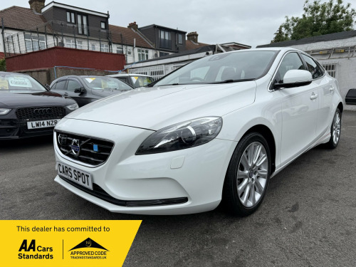 Volvo V40  1.6 T4 SE FRESH IMPORT VERIFIED MILE FINANCE AVB