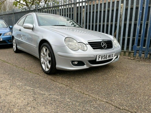 Mercedes-Benz C-Class C220 2.1 C220 CDI SE