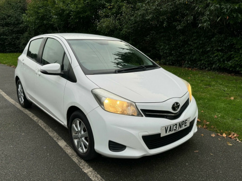 Toyota Yaris  1.33 Dual VVT-I TR Hatchback