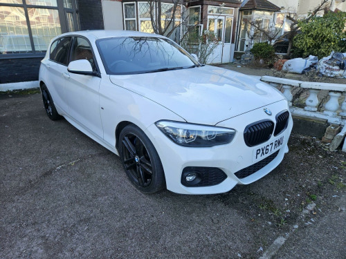 BMW 1 Series  1.5 118i M Sport Shadow Edition Hatchback