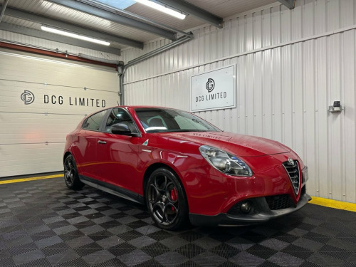 Alfa Romeo Giulietta  1750 TBi Quadrifoglio Verde Launch Ed Hatchback 5d