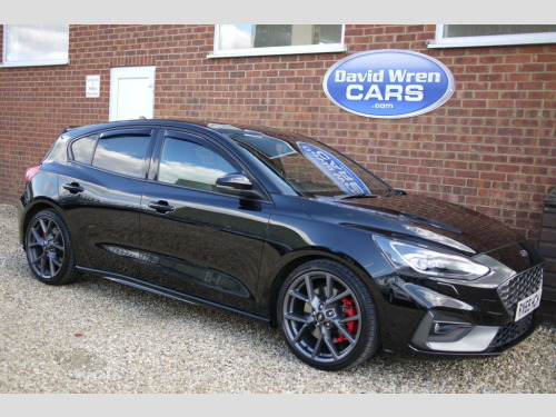 Ford Focus  2.3 ST 5d 277 BHP