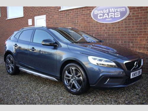 Volvo V40  1.5 T3 GPF Pro Hatchback 5dr Petrol Auto Euro 6 (s