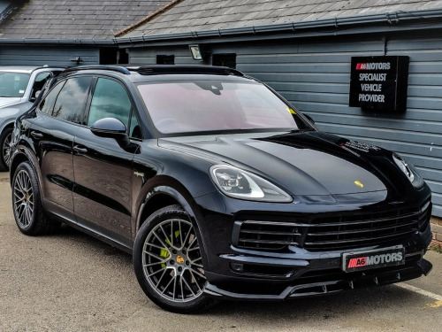 Porsche Cayenne  3.0 V6 5d 456 BHP MAXTON DESIGN. AMBIENT LIGHTING