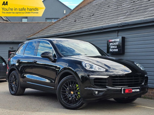 Porsche Cayenne  3.0 S E-HYBRID TIPTRONIC 5d 333 BHP