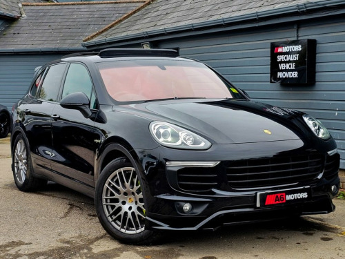 Porsche Cayenne  3.0 V6 E-Hybrid S SUV 5dr Petrol Plug-in Hybrid Ti