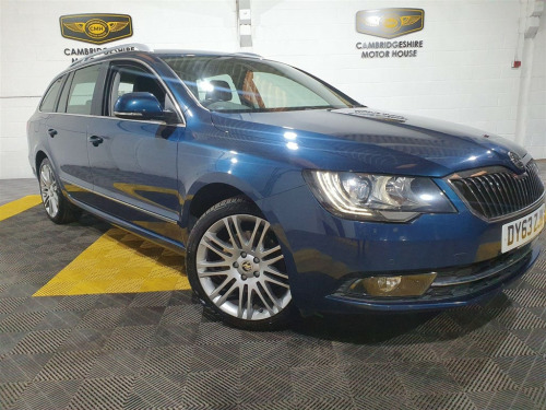 Skoda Superb  2.0 TDI Elegance 4WD Euro 5 (s/s) 5dr