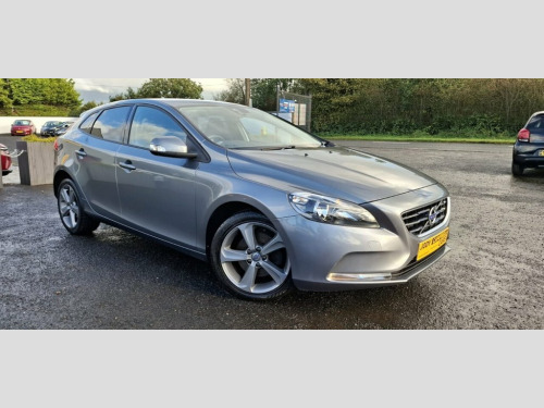 Volvo V40  2.0 D2 ES Hatchback 5dr Diesel Manual Euro 6 (s/s)