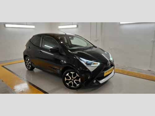 Toyota AYGO  1.0 VVT-i x-plore Hatchback 5dr Petrol Manual Euro