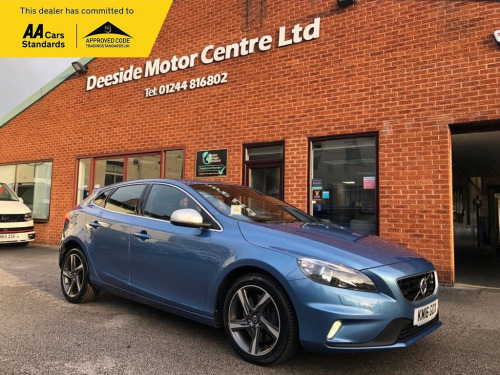 Volvo V40  2.0 D4 R-DESIGN NAV 5d 188 BHP R-Design upholstery