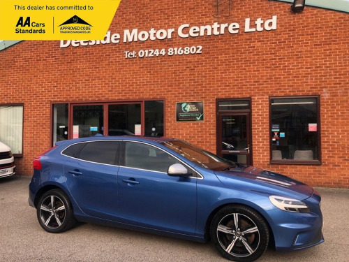 Volvo V40  2.0 T2 R-Design Hatchback 5dr Petrol Manual Euro 6