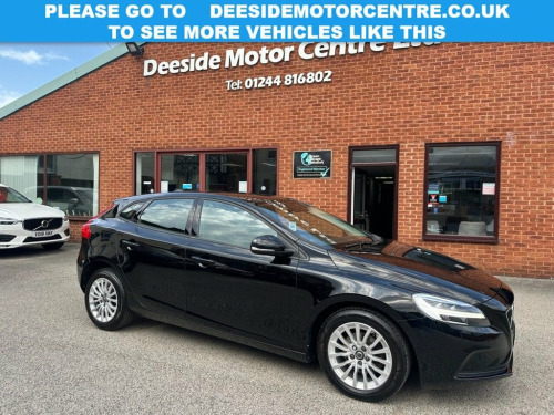Volvo V40  2.0 D2 Momentum Nav Plus Hatchback 5dr Diesel Manu