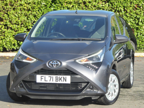 Toyota AYGO  1.0 VVT-i x-play TSS