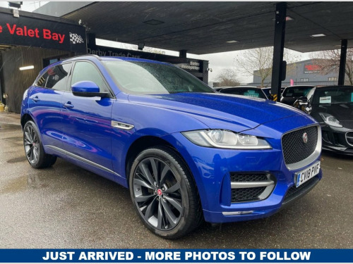 Jaguar F-PACE  2.0 D240 R-Sport SUV 5dr Diesel Auto AWD Euro 6 (s