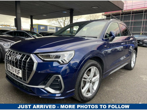 Audi Q3  1.5 TFSI CoD 35 S line SUV 5dr Petrol S Tronic Eur