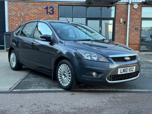 Ford Focus  1.6 Titanium 5dr