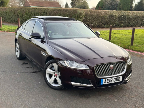 Jaguar XF  2.0i Portfolio Auto Euro 6 (s/s) 4dr