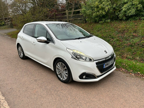 Peugeot 208  1.6 BlueHDi Allure Hatchback 5dr Diesel Manual Eur