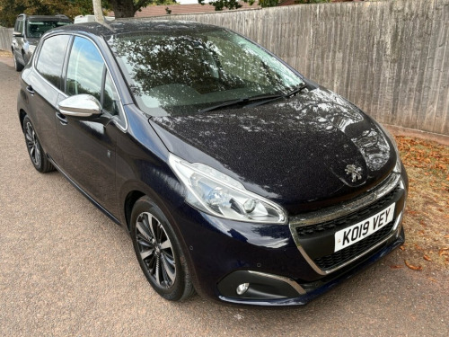 Peugeot 208  1.2 PureTech Tech Edition Hatchback 5dr Petrol Man