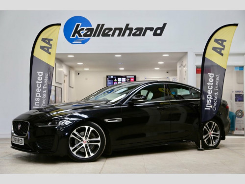 Jaguar XE  2.0 D180 R-Dynamic SE Saloon 4dr Diesel Auto Euro 